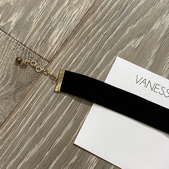 BRAND NEW Vanessa Mooney Black Wide Velvet Choker - Picture 3 of 4